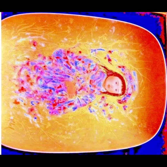 New Edna Hibel Plate TAKARA Arte Ovale 24k G 77 - Picture 12 of 16